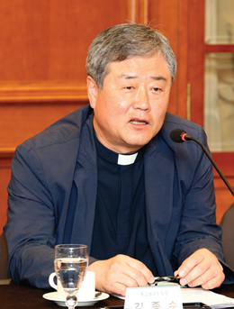 김종수 종교분과위원장은 “민주평통과 종교단체가 힘을 모아 의미 있는 남북 교류협력 및 대북 지원 활동을 펼쳐나가자”고 제안했다. 