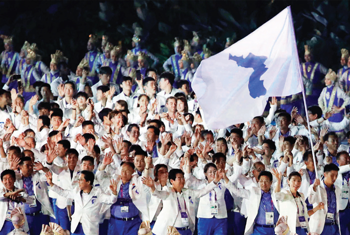 100여 명의 광주 지역 청년들은 남북 양측의 국방부, 국토교통부,교육부, 문화체육부, 보건복지부,외교부 등 6개 부처에 소속돼통일 한반도를 위한 각 분야별정책을 토론하고 논의하는시간을 가졌다.