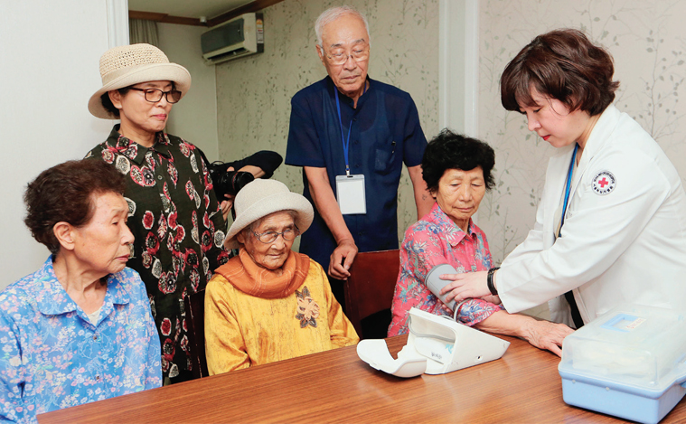 한반도 비핵·평화 프로세스를 유지하기 위해서는 중국을 비롯한 러시아와 일본 등 국제사회와의 적극적이고 긴밀한 협력도 중요하다.