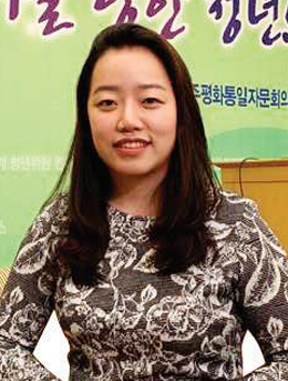 김덕룡 수석부의장이 7월 17일 개최된 광주지역회의에 참석해 격려사를 하고 있다.