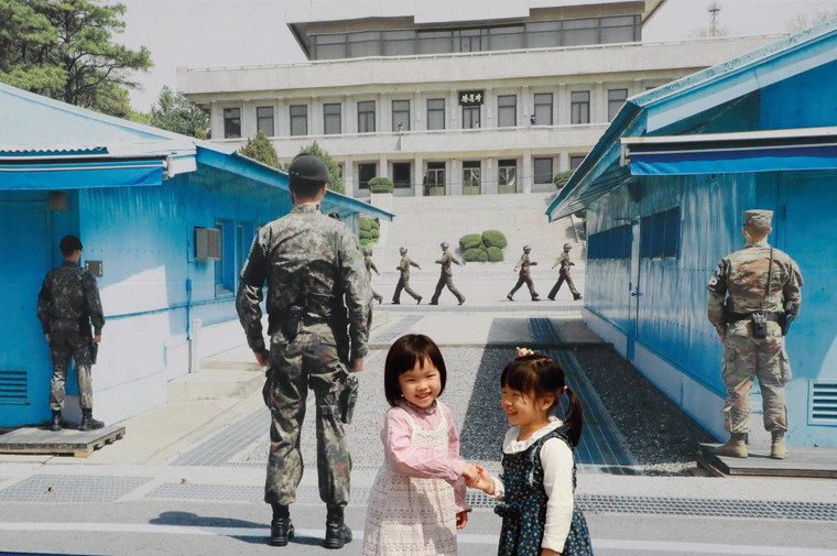 이 의장은 “아무리 좋은 합의를 내놓는다 해도 실천이 뒤따르지 않거나 정권이 교체되면 바로 폐기되는 일이 일어나지 않도록 하기 위해서는 국회 비준이라는 법적 제도화가 필요하다”고 강조했다.