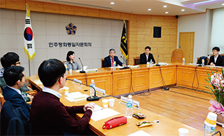 존스홉킨스대 대학생과 통일대화 가져