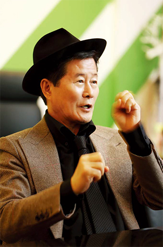 가수 태진아 