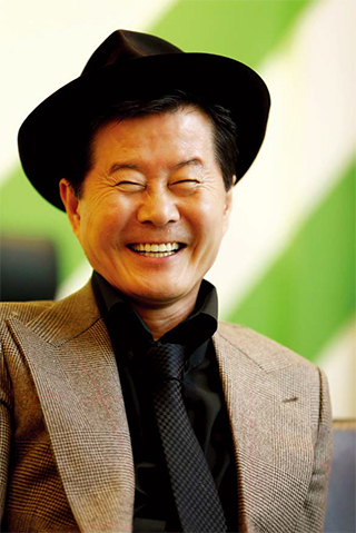 가수 태진아 